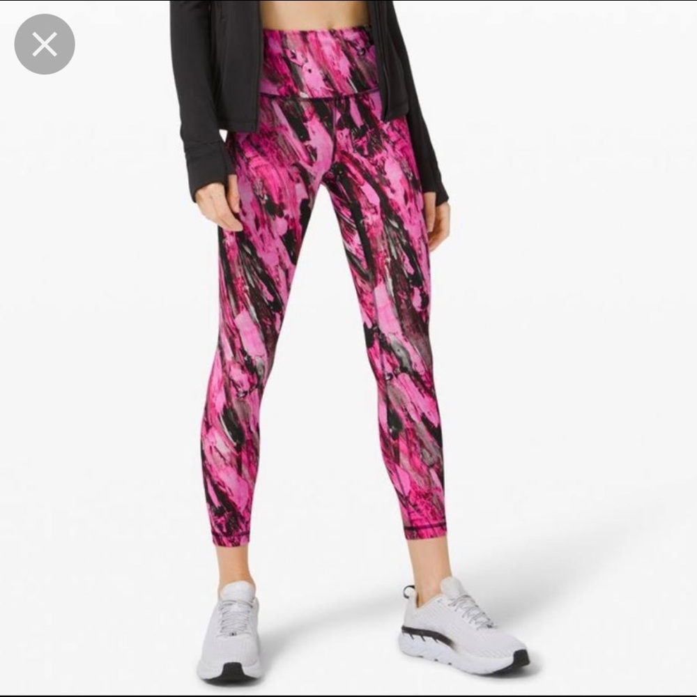 Lululemon pink and black wunder under leggings